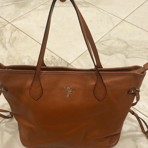 Vintage Prada brown cognac Vitello Daino leather top zip Tote 👜 made in Italy - Picture 2 of 16
